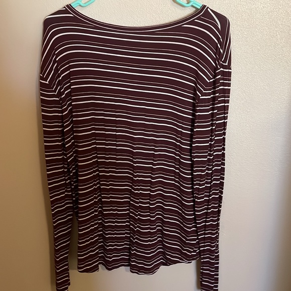 Lightweight - Picture 3 of 3